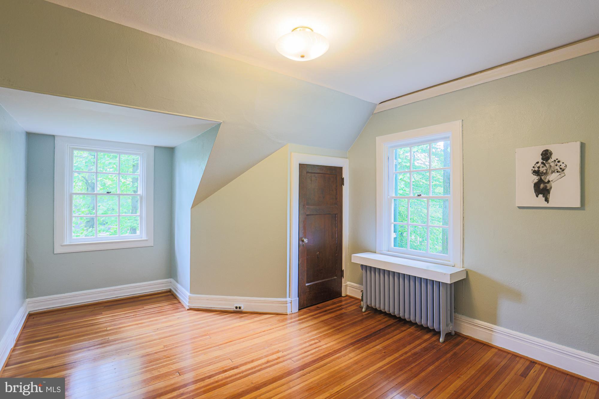 502 Woodside Road Baltimore, MD 21229 - Photo 26 of 37 3rd bedroom 2nd floor