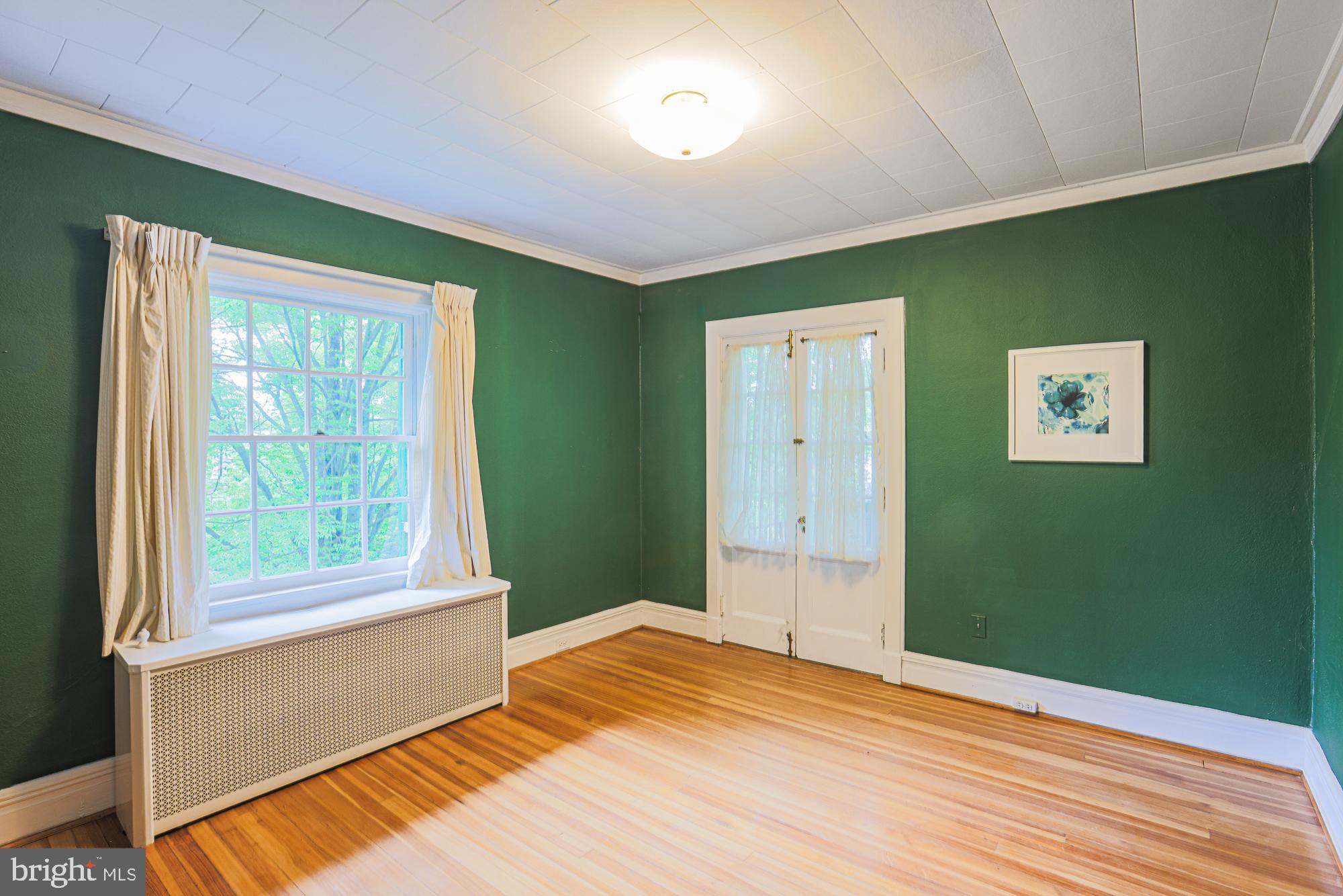 502 Woodside Road Baltimore, MD 21229 - Photo 27 of 37 4th bedroom 2nd floor