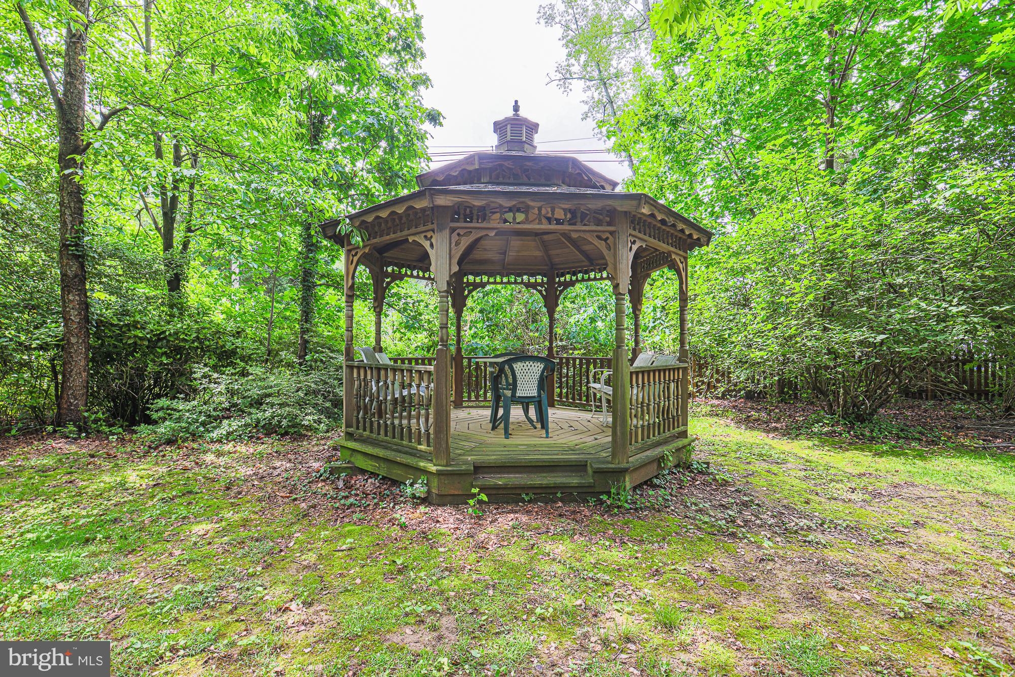 502 Woodside Road Baltimore, MD 21229 - Photo 36 of 37 Beautiful gazebo in back yard