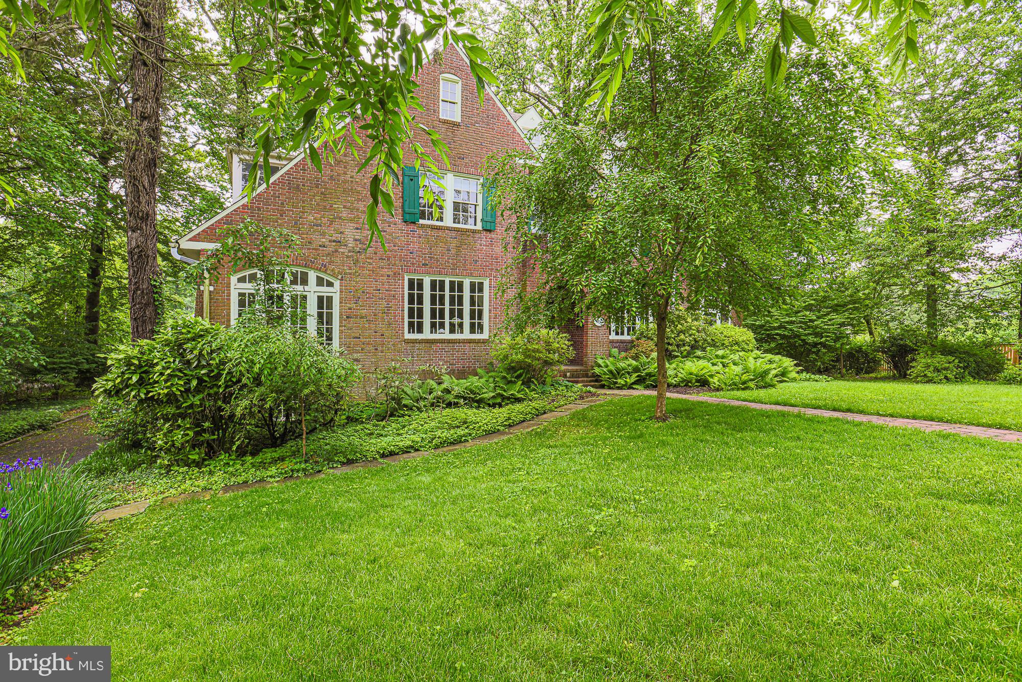 502 Woodside Road Baltimore, MD 21229 - Photo 5 of 37