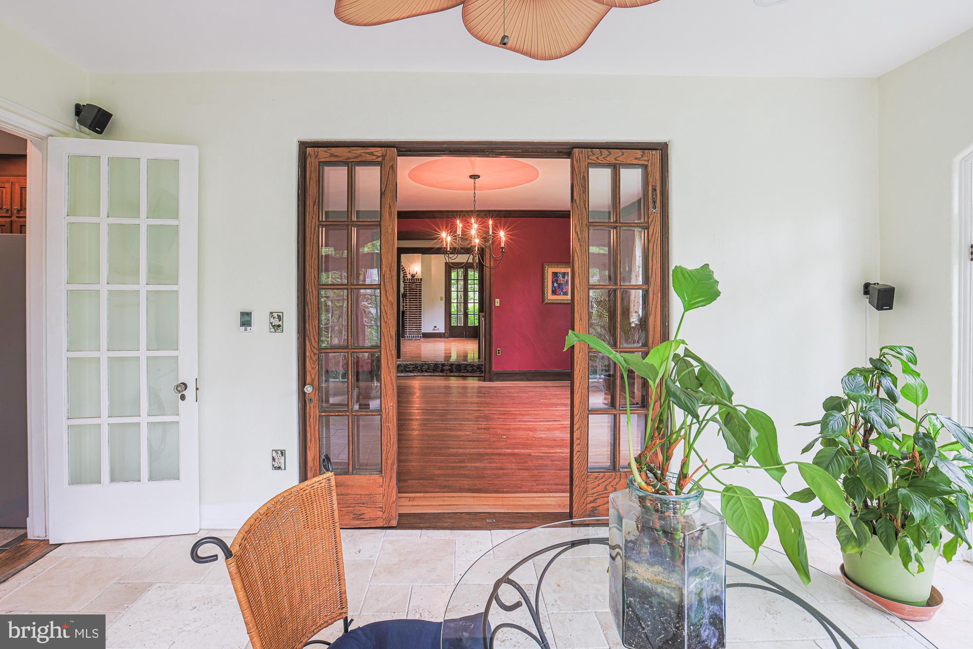 502 Woodside Road Baltimore, MD 21229 - Photo 7 of 37