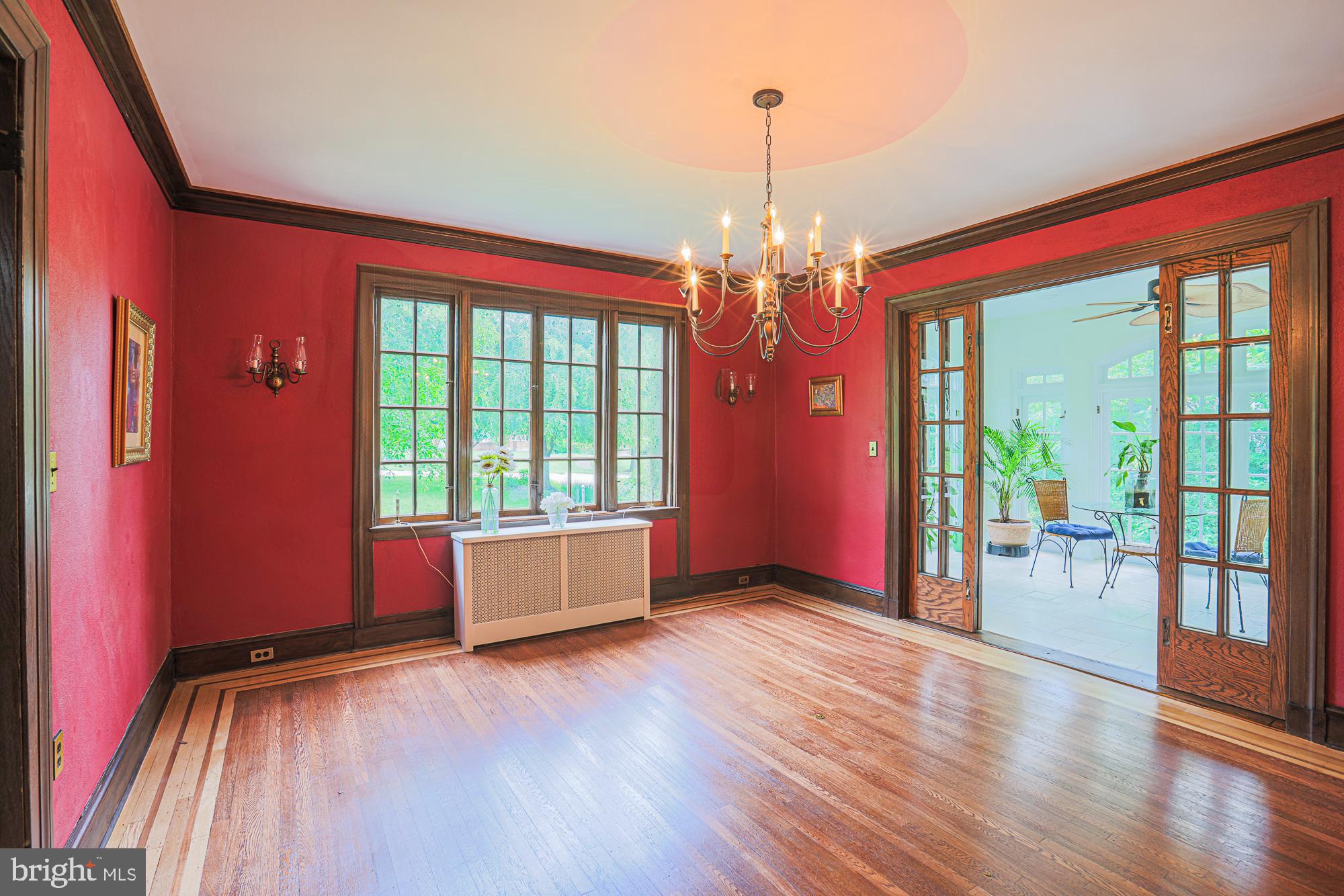 502 Woodside Road Baltimore, MD 21229 - Photo 10 of 37 formal dining room