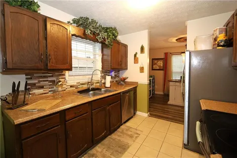 $210,000 | 9396 Forest Knoll Drive, Jonesboro, GA 30238