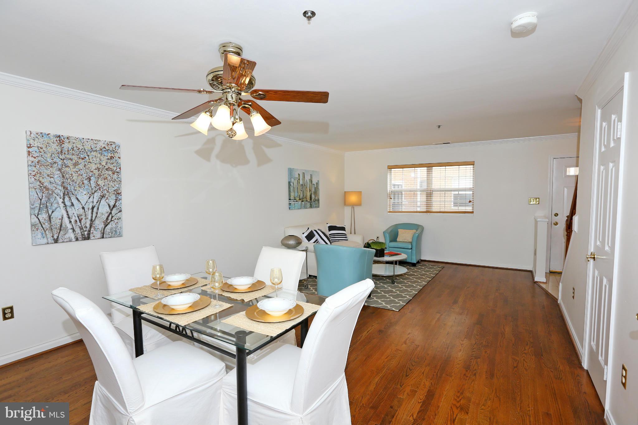 3010 South Glebe Road Arlington, VA 22206 - Photo 4 of 20 Spacious dining & living rooms