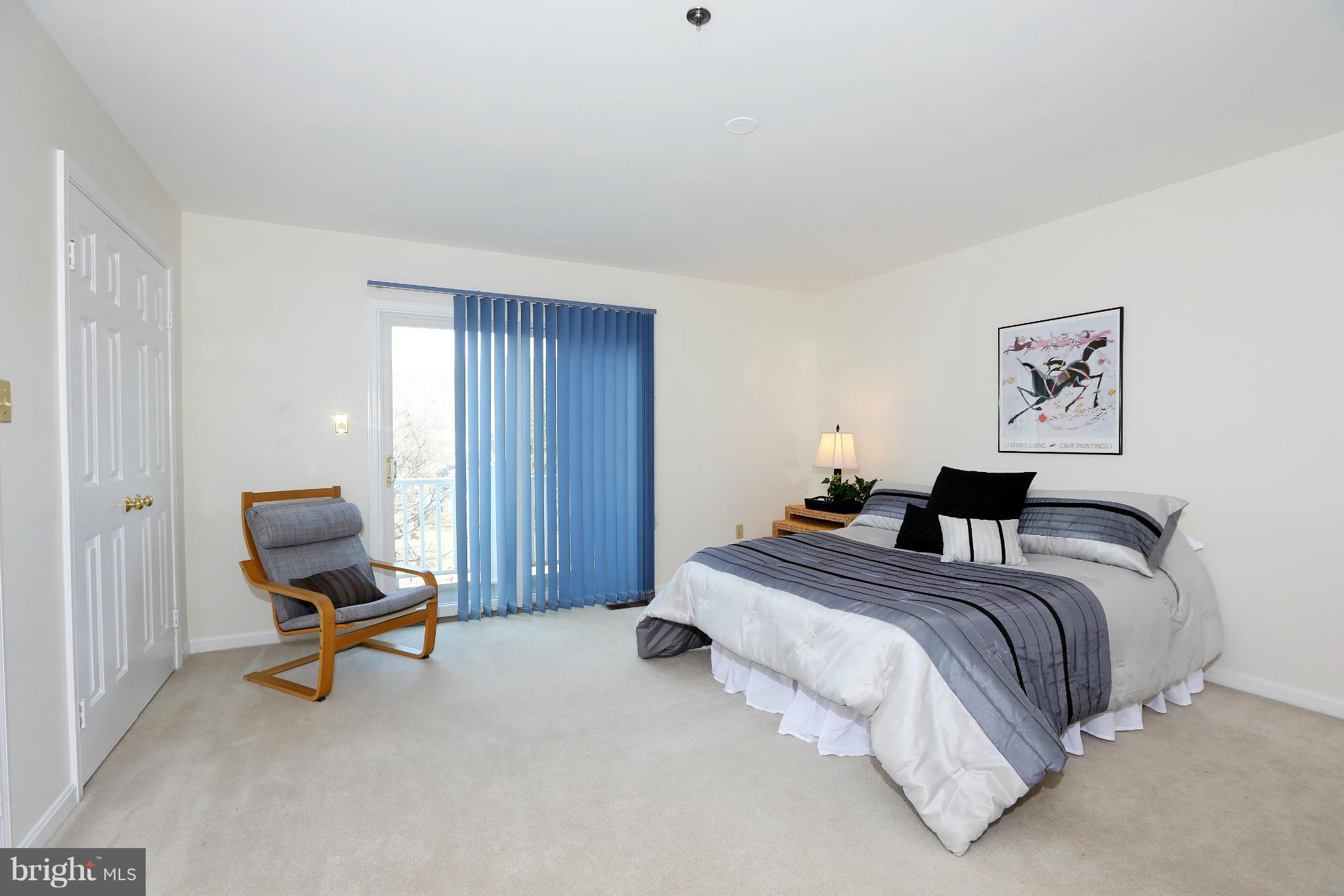 3010 South Glebe Road Arlington, VA 22206 - Photo 8 of 20 Two large master bedroom suites