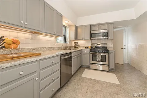 $600,000 | 712 Francis Place, Clayton, MO 63105