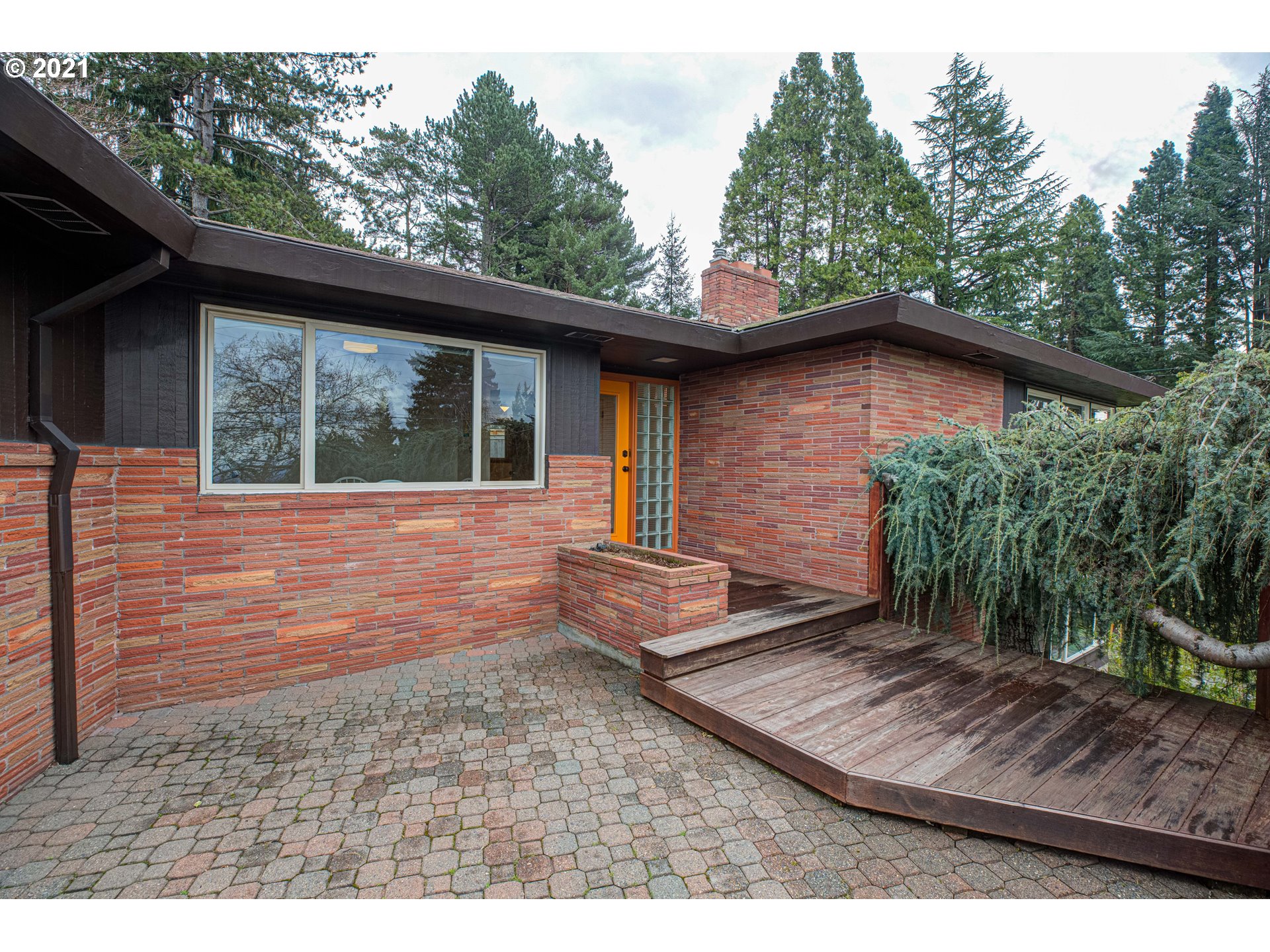 3766 Southwest Jerald Way Portland, OR 97221 - Photo 2 of 31