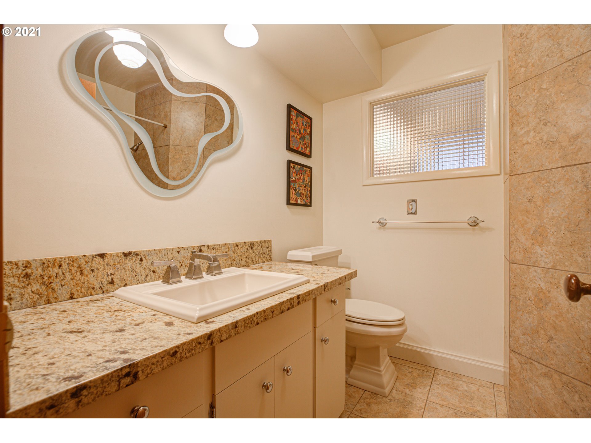 3766 Southwest Jerald Way Portland, OR 97221 - Photo 12 of 31