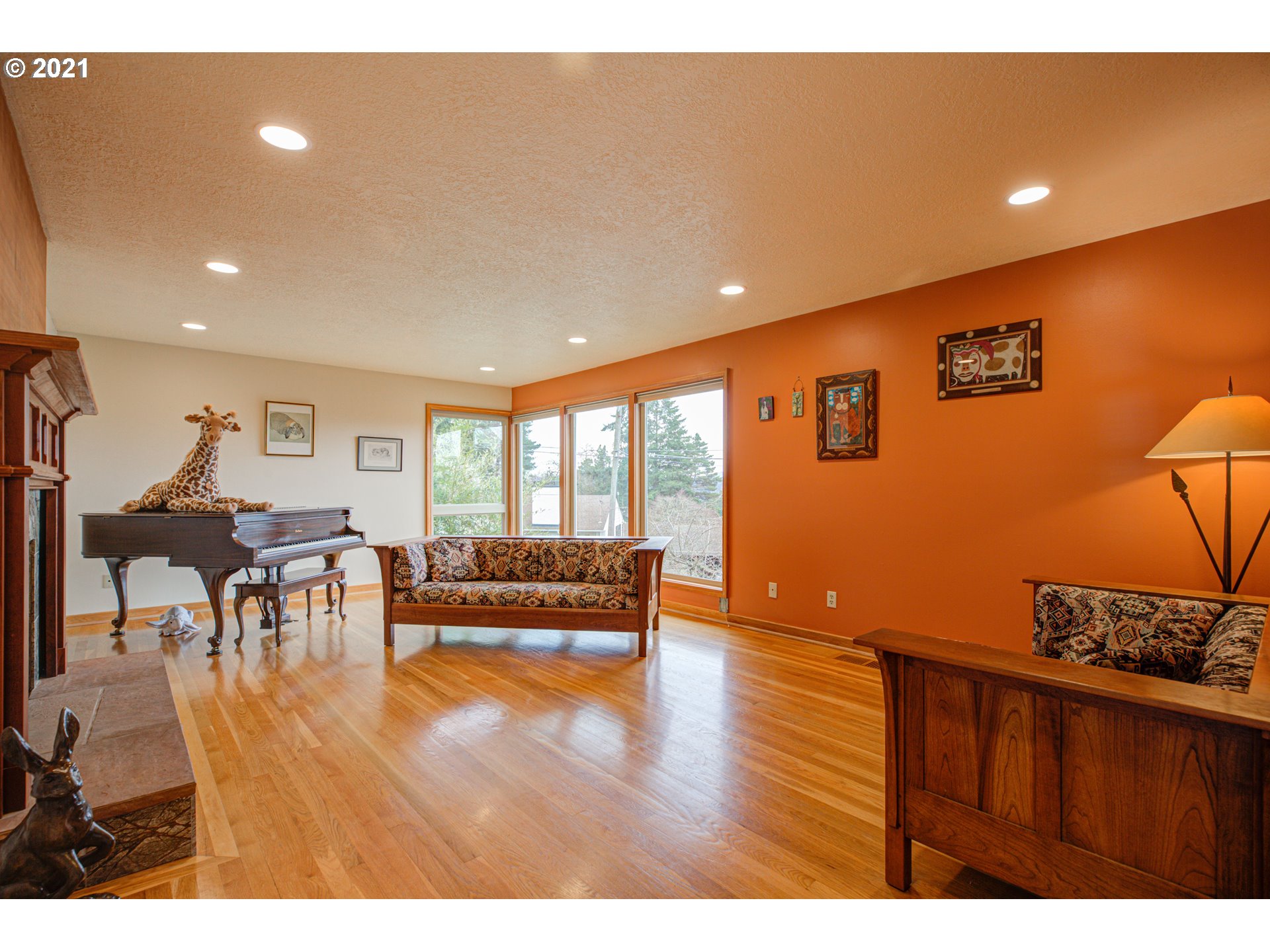 3766 Southwest Jerald Way Portland, OR 97221 - Photo 3 of 31