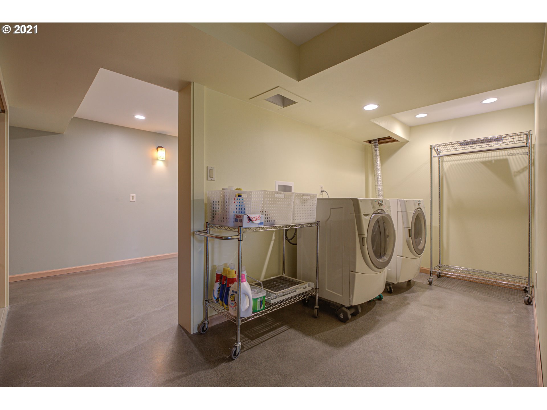 3766 Southwest Jerald Way Portland, OR 97221 - Photo 23 of 31