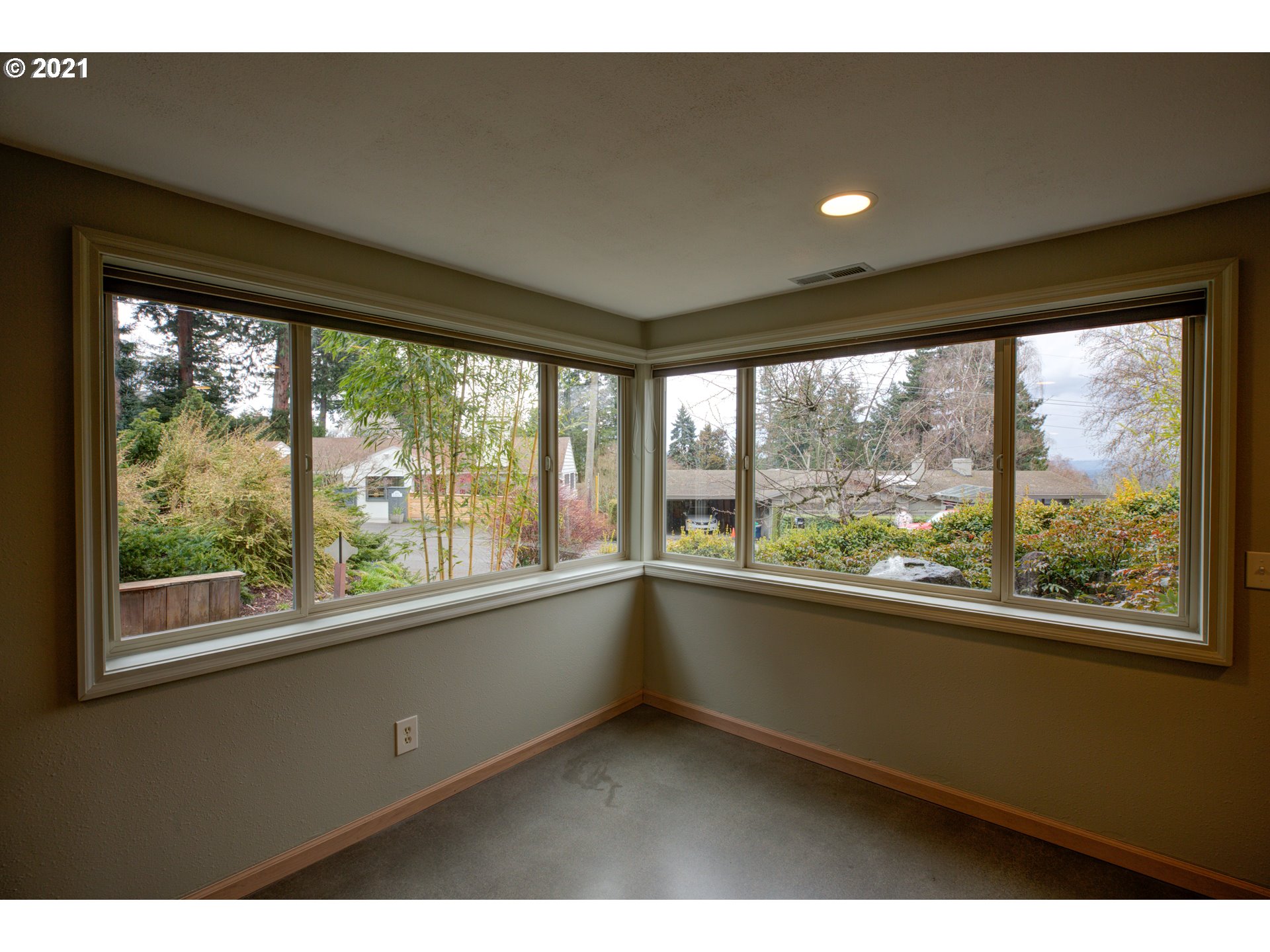 3766 Southwest Jerald Way Portland, OR 97221 - Photo 25 of 31