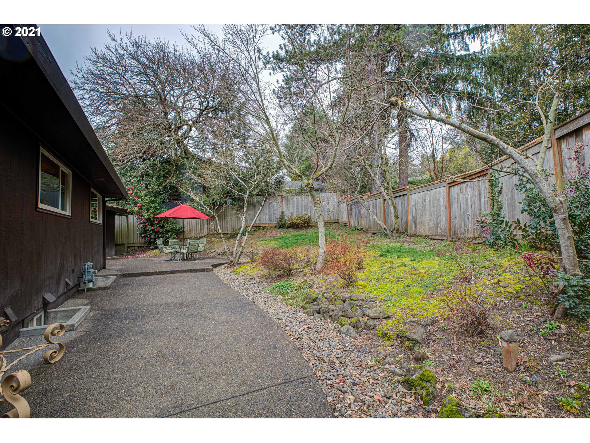 3766 Southwest Jerald Way Portland, OR 97221 - Photo 27 of 31