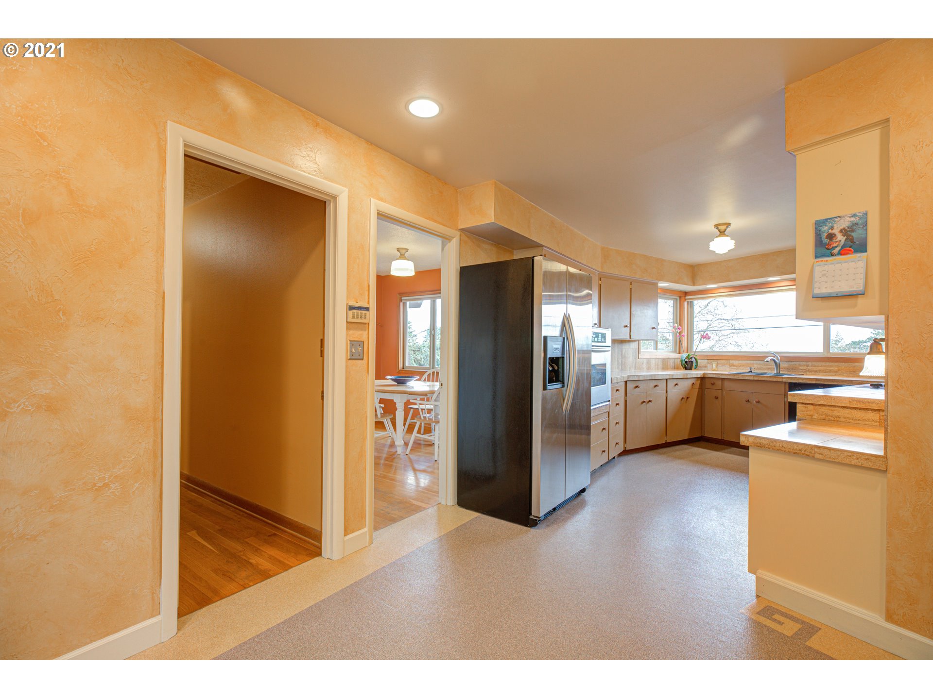 3766 Southwest Jerald Way Portland, OR 97221 - Photo 5 of 31
