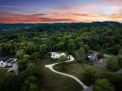 $3,299,000 | 6321 East Valley Road, Nashville, TN 37205