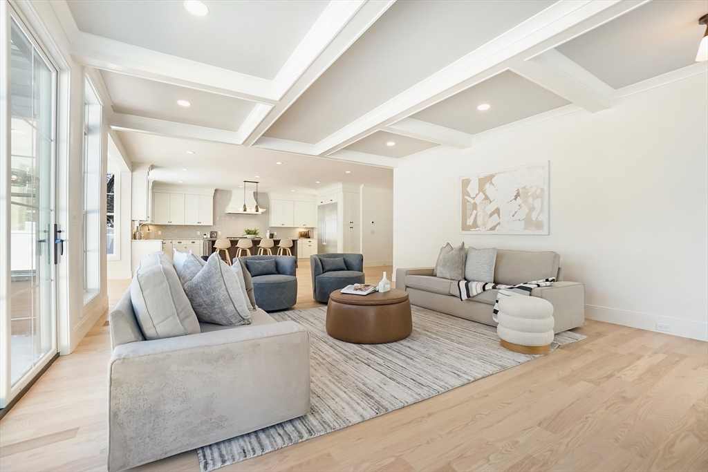 18 Ina Road Needham, MA 02492 - Photo 10 of 41