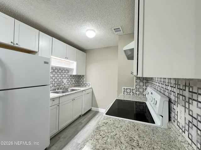 $1,600 | 1600 Big Tree Road, Unit O7, Daytona Beach, FL 32119