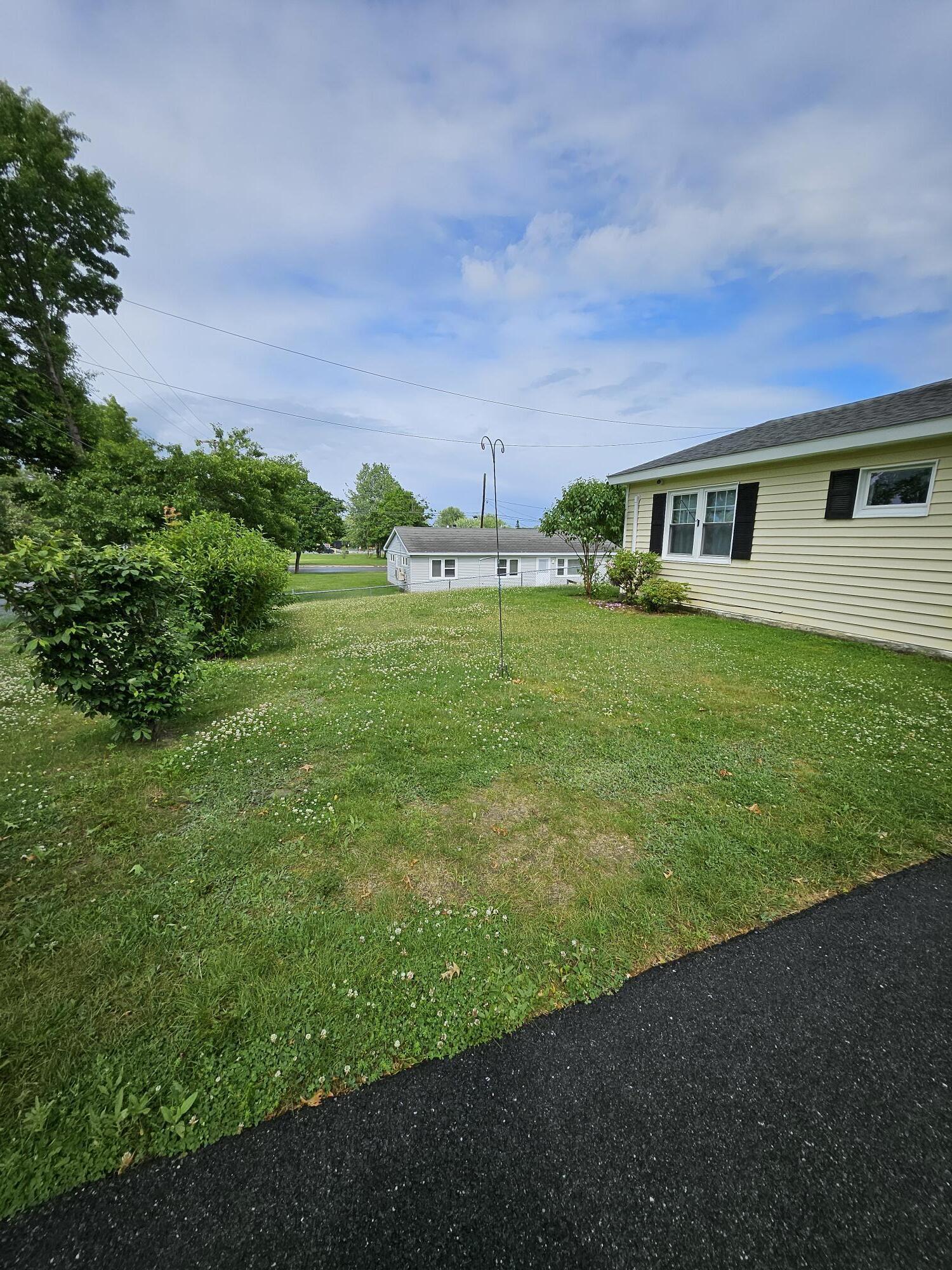 200 Davis Road Bangor, ME 04401 - Photo 23 of 31 Front Yard2