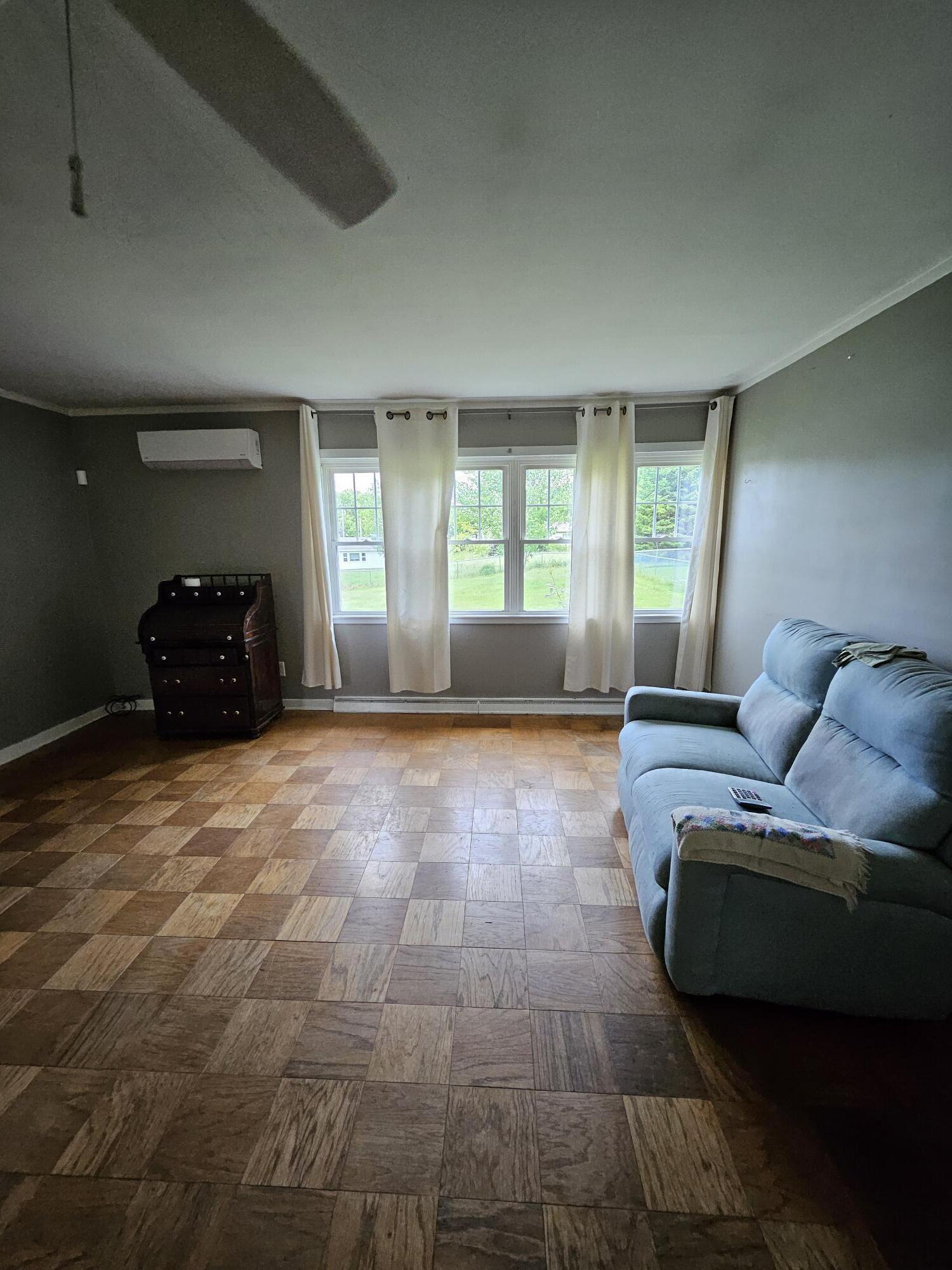 200 Davis Road Bangor, ME 04401 - Photo 6 of 31 Living Room
