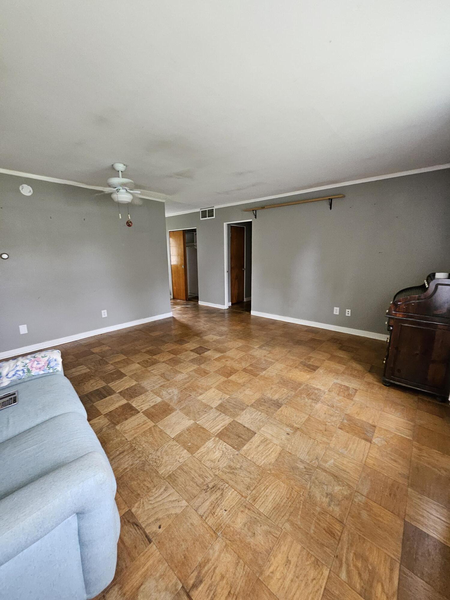 200 Davis Road Bangor, ME 04401 - Photo 7 of 31 Living Room2