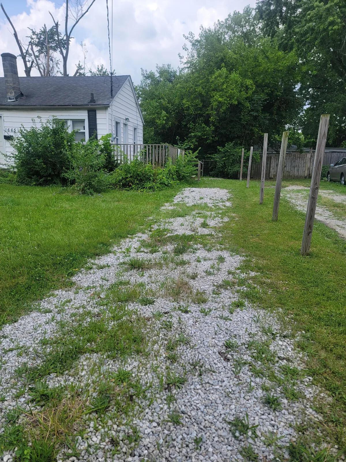1665 Elaine Road Columbus, OH 43227 - Photo 8 of 24 8