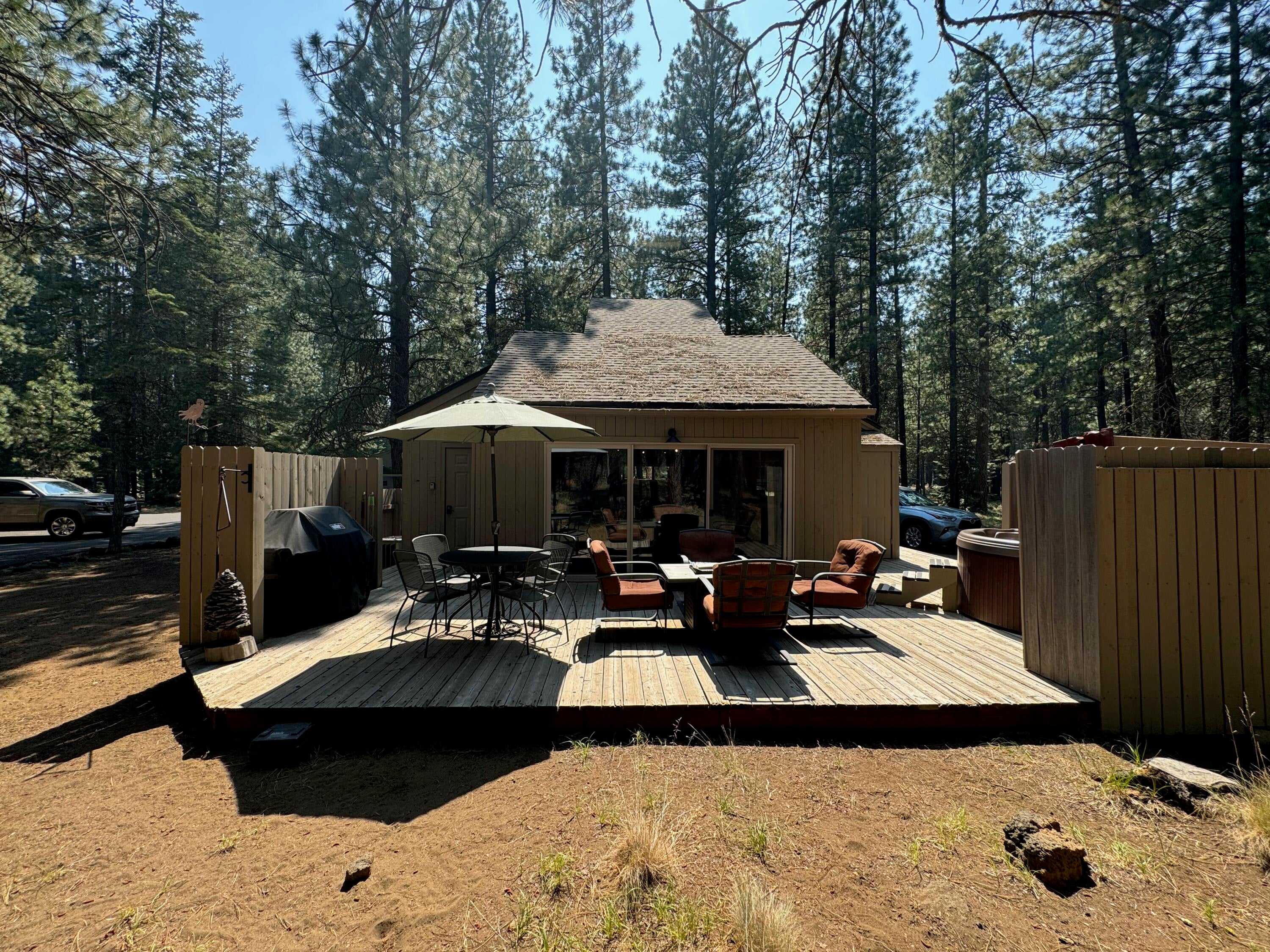 70942 Mule's Ear, Unit TC8 Black Butte Ranch, OR 97759 - Photo 34 of 37 Step into the backyard