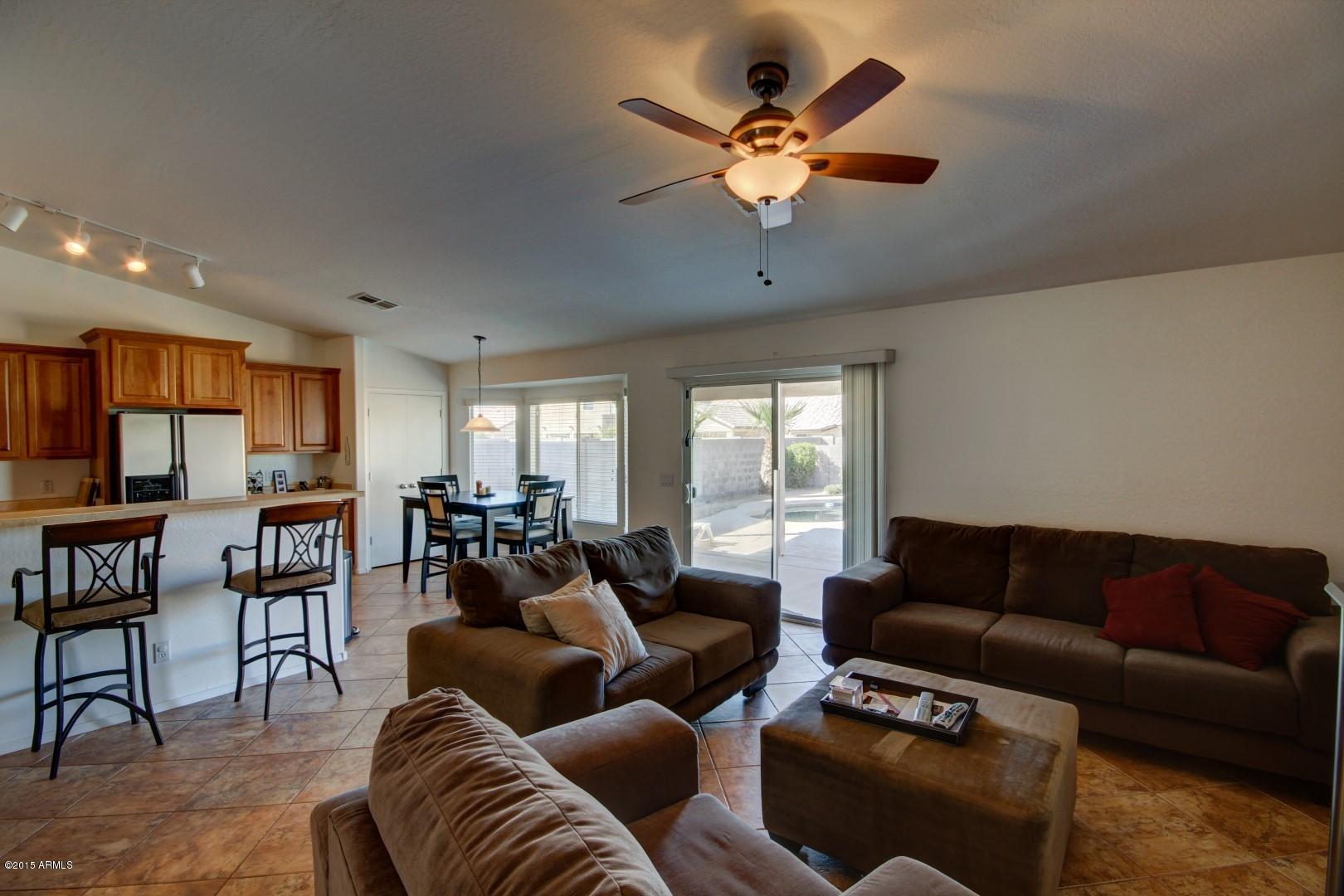 2820 West Pecan Road Phoenix, AZ 85041 - Photo 4 of 17 Pecan (10)
