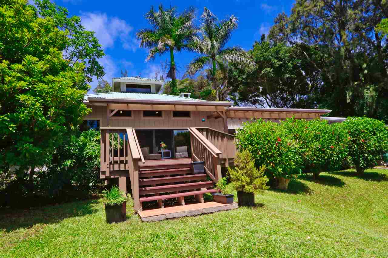 620 Awalau Road Haiku, HI 96708 - Photo 21 of 30 a view of a house with a yard