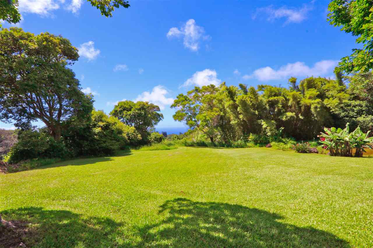 620 Awalau Road Haiku, HI 96708 - Photo 27 of 30 a view of an outdoor space and yard