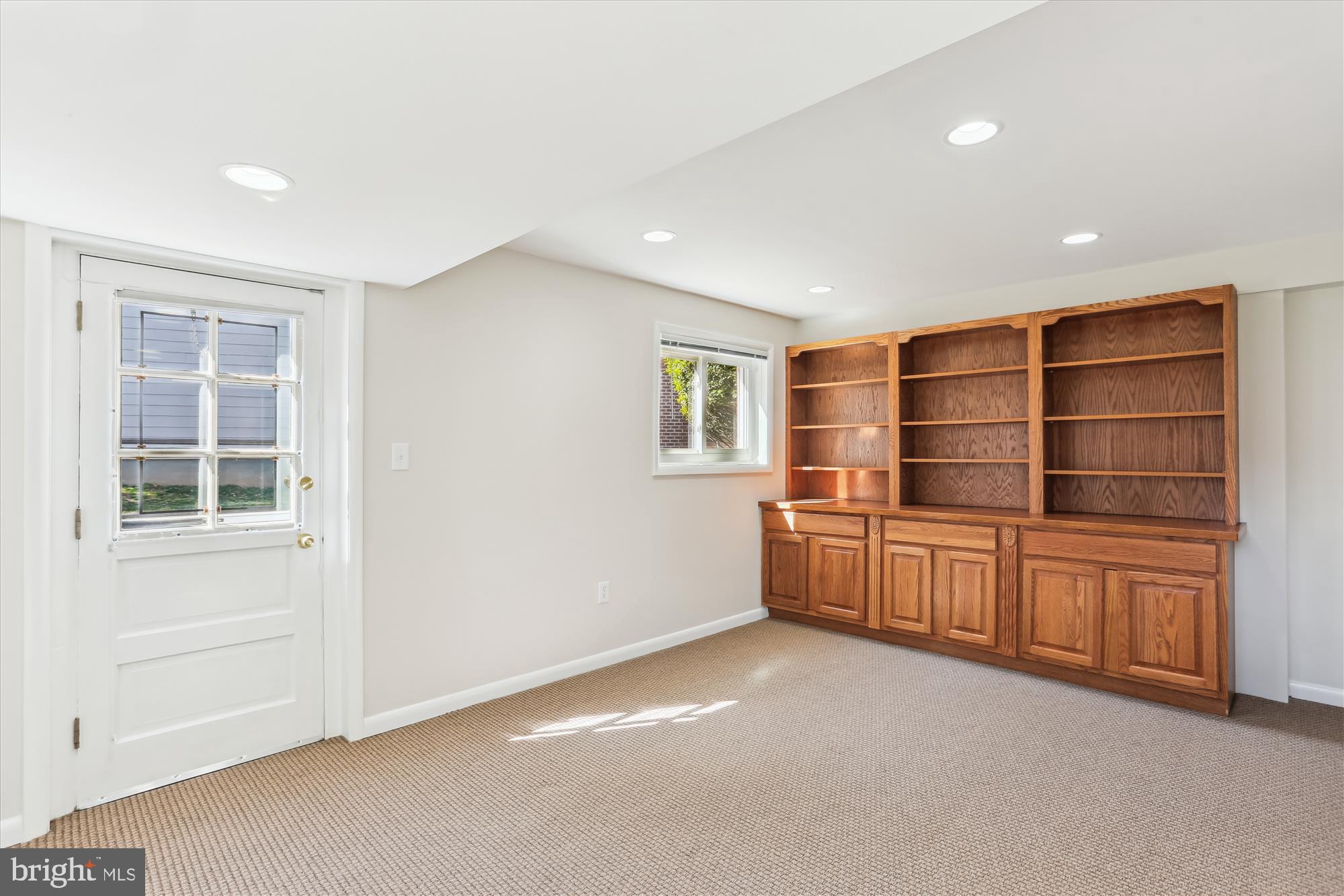 9 Fulham Court Silver Spring, MD 20902 - Photo 34 of 53 a view of an empty room with a kitchen