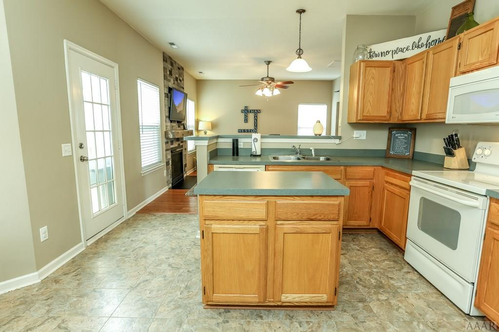 262 Green View Road Moyock, NC 27958 - Photo 8 of 45