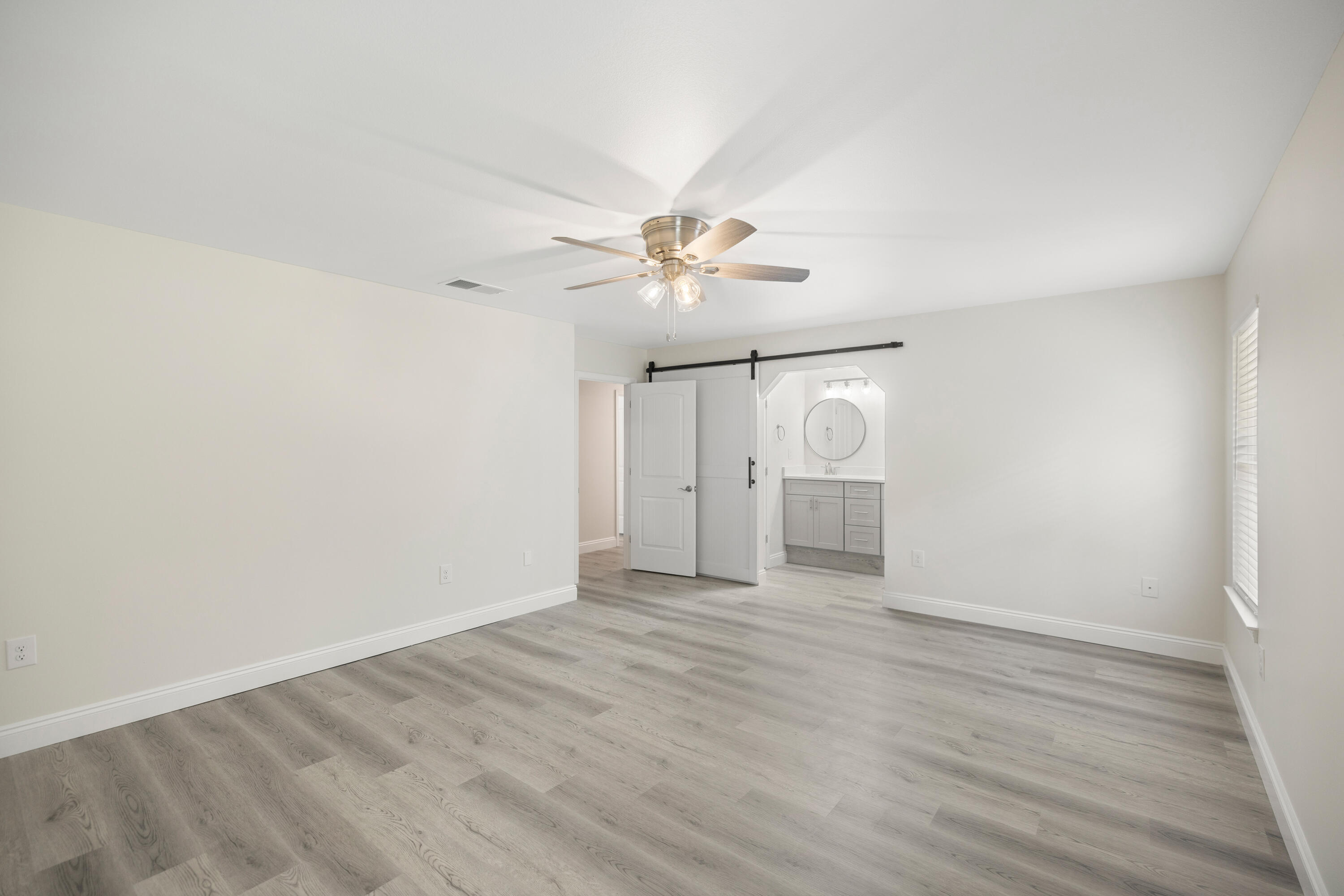 433 Barbados Way Niceville, FL 32578 - Photo 35 of 65 MASTER BEDROOM