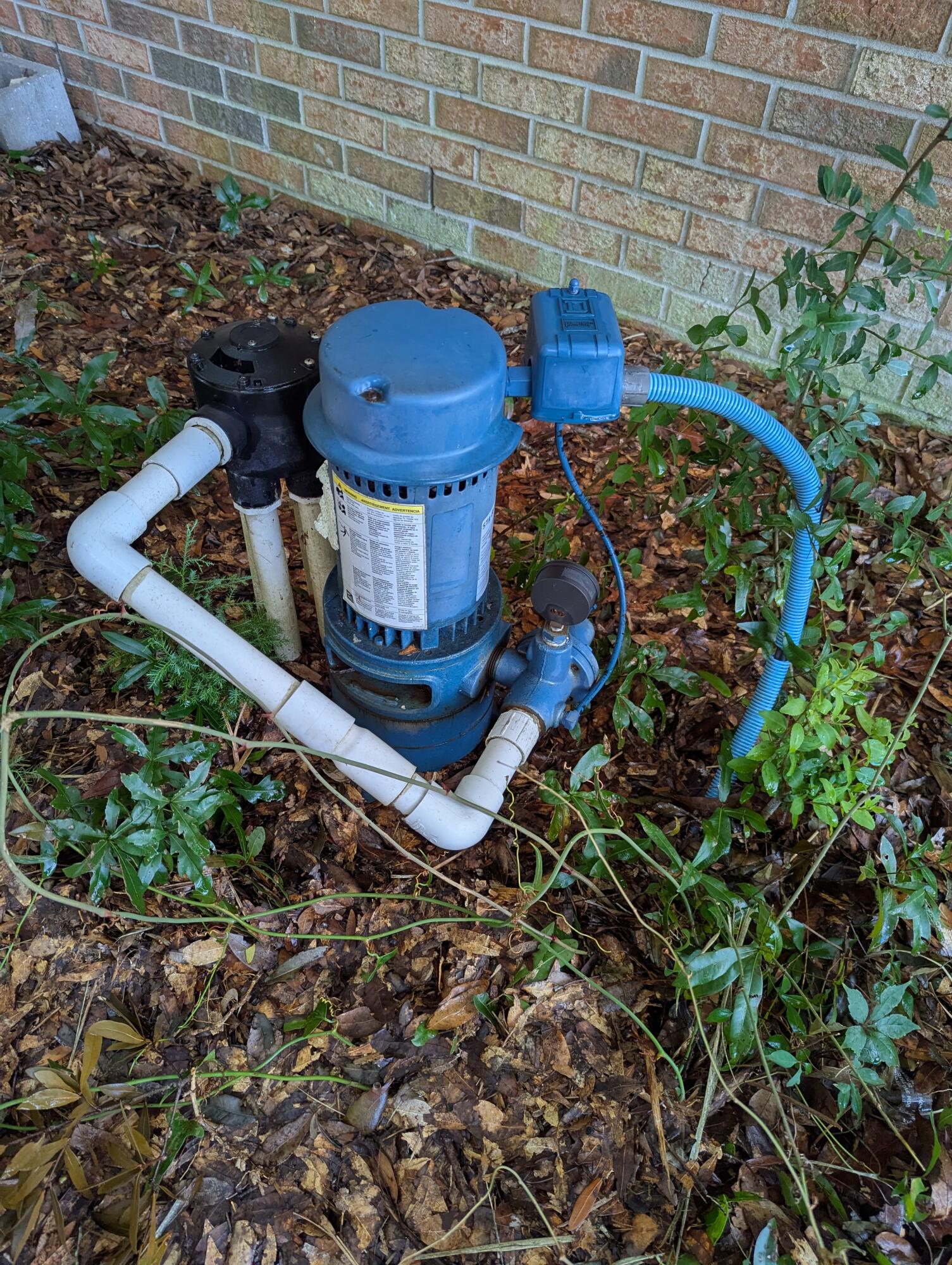 433 Barbados Way Niceville, FL 32578 - Photo 62 of 65 LAWN PUMP