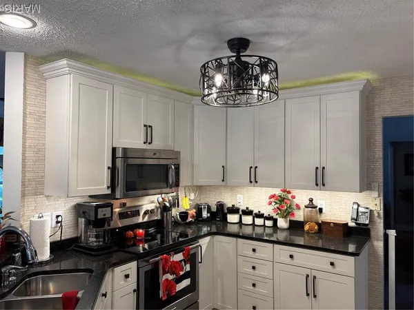 $525,000 | 209 Epple-Fricke Drive, Hermann, MO 65041