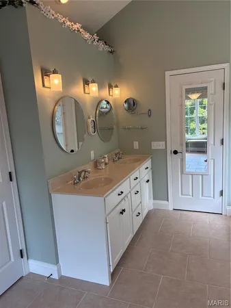 $525,000 | 209 Epple-Fricke Drive, Hermann, MO 65041