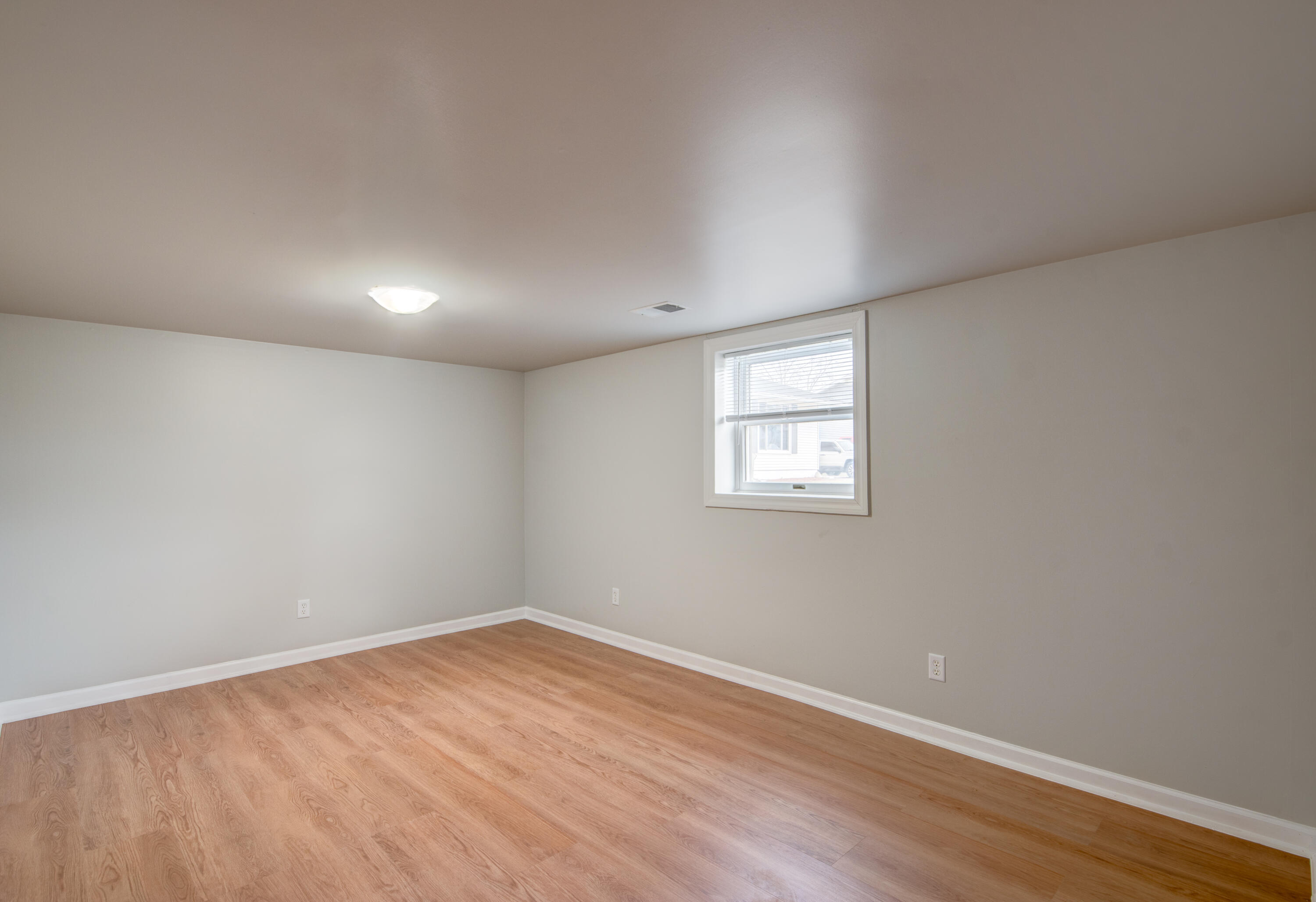 3288 West 74th Lane Merrillville, IN 46410 - Photo 32 of 43 3000x2055