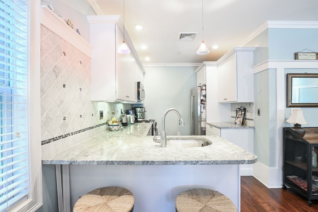 572 Freeport Street, Unit 103 Boston, MA 02122 - Photo 14 of 32