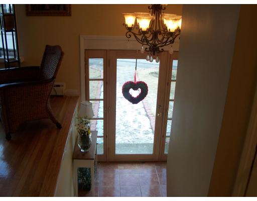 17 Alice Road Randolph, MA 02368 - Photo 3 of 9 Gallery Image 3
