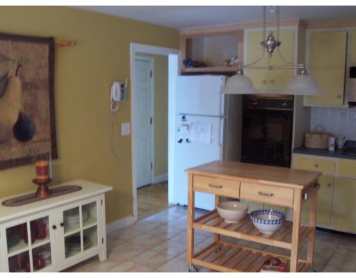17 Alice Road Randolph, MA 02368 - Photo 5 of 9 Gallery Image 5