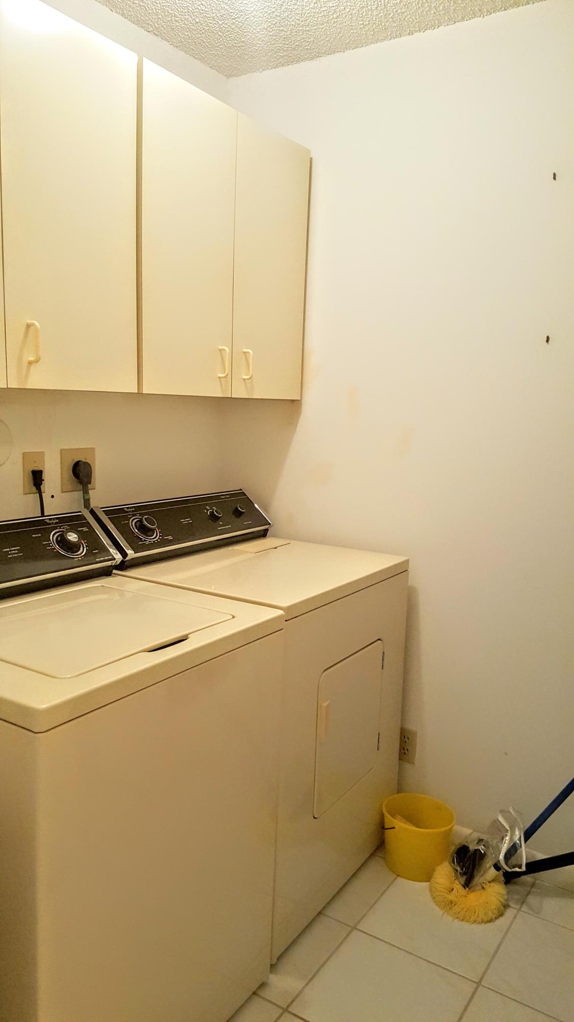 8228 Sweetbriar Way, Unit B Boca Raton, FL 33496 - Photo 32 of 35 laundry room