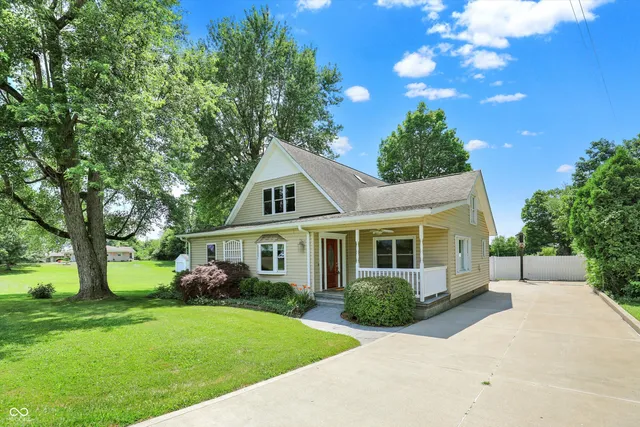 $650,000 | 800 North 400 West, Bargersville, IN 46106