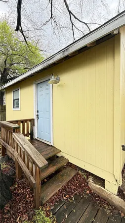$500 | 1207 South Magnolia Street, Unit B, Hearne, TX 77859