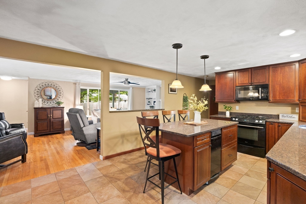 5 R Valeda Road Rehoboth, MA 02769 - Photo 4 of 42 Gallery Image 4