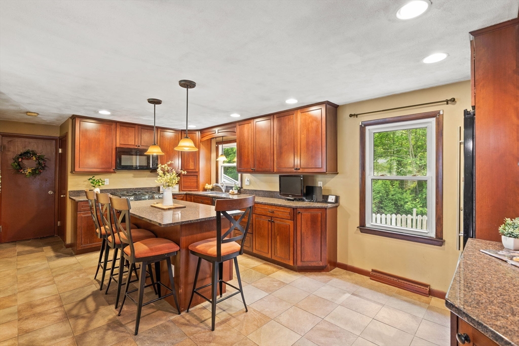 5 R Valeda Road Rehoboth, MA 02769 - Photo 5 of 42 Gallery Image 5