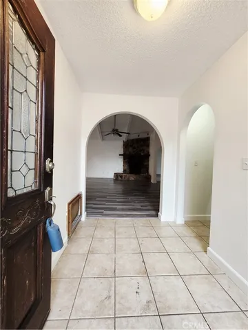 a view of entryway with a front door