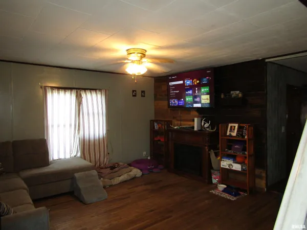 $67,000 | 404 South 6th Street, Cuba, IL 61427