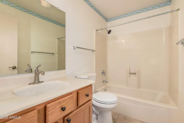 $325,000 | 11821 South Tonopah Drive, Phoenix, AZ 85044