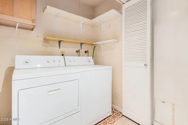 $325,000 | 11821 South Tonopah Drive, Phoenix, AZ 85044