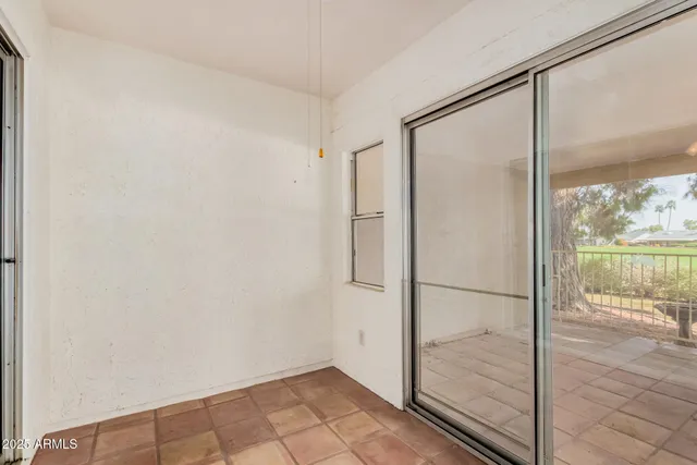 $325,000 | 11821 South Tonopah Drive, Phoenix, AZ 85044