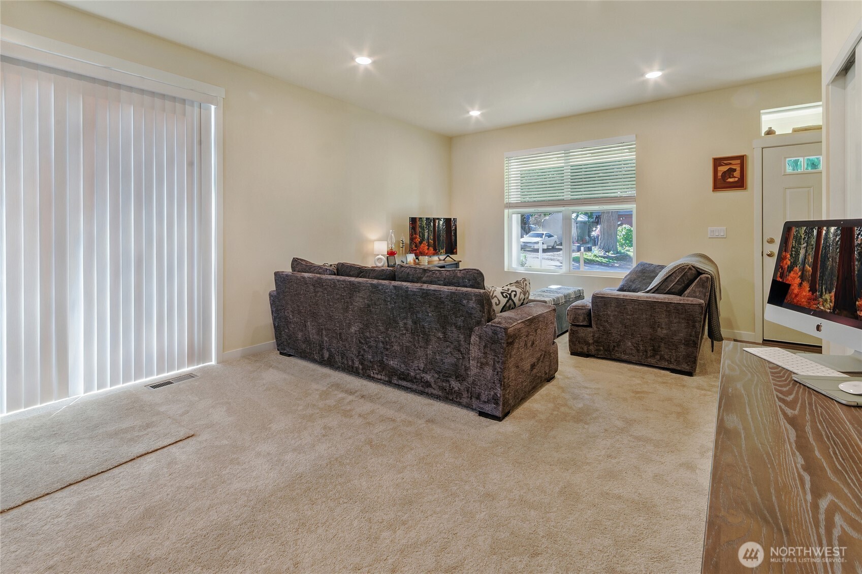 2439 Cedar Street East Port Orchard, WA 98366 - Photo 13 of 40