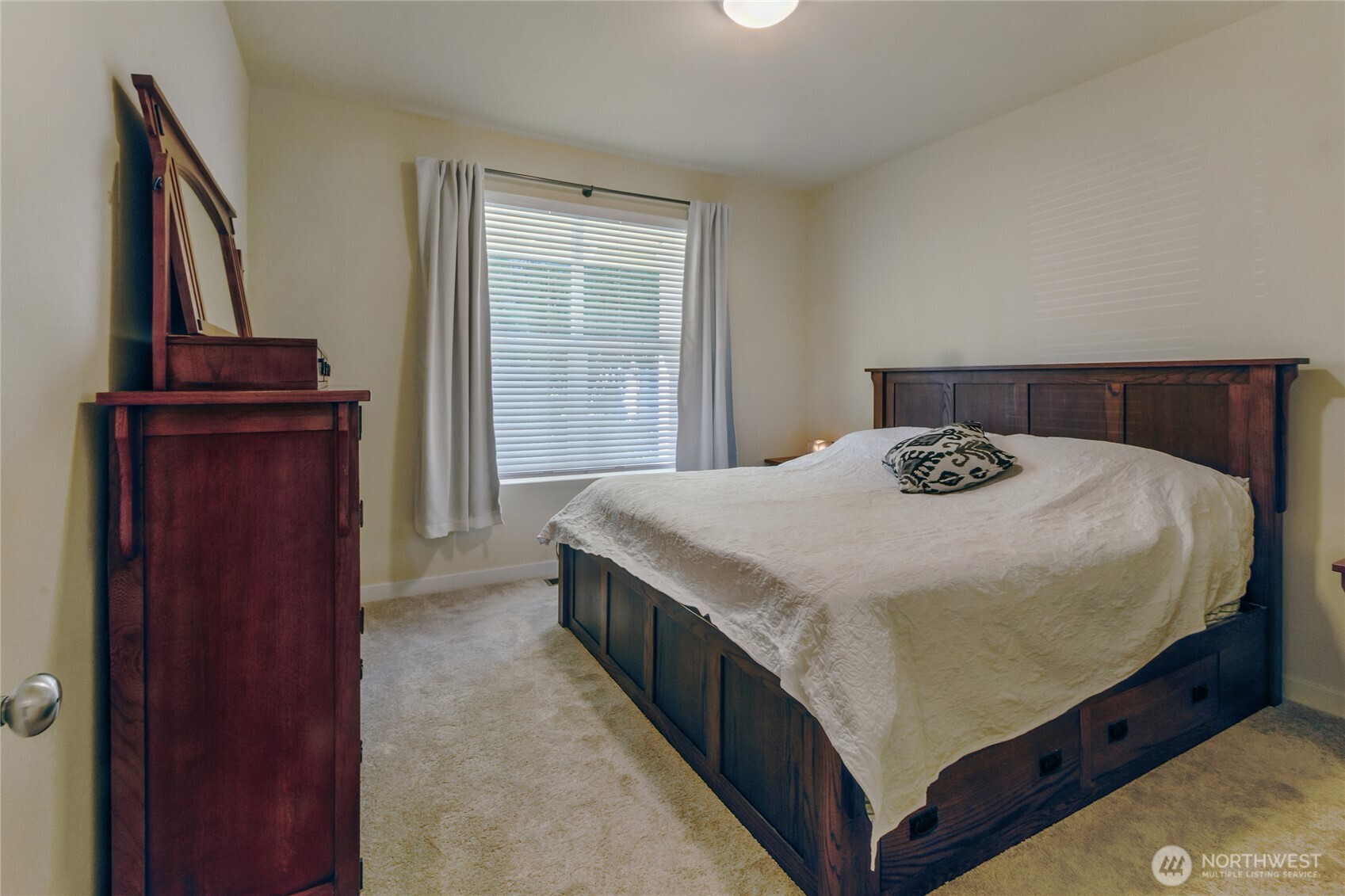2439 Cedar Street East Port Orchard, WA 98366 - Photo 14 of 40